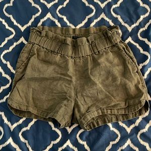 100% Linen Shorts, Green-Gray Size Small Elastic Waist Rachel Roy brand
